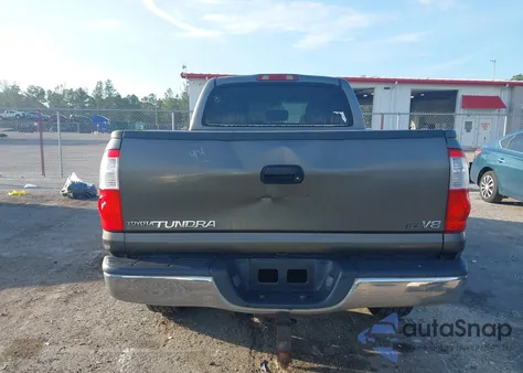 2004 Toyota Tundra Sr5 V8 z USA, uszkodzony, nr VIN 5TBET341X4S455161